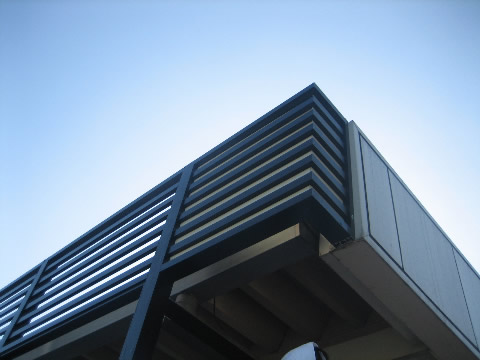 アルミフレーム合わせ目部分アップ